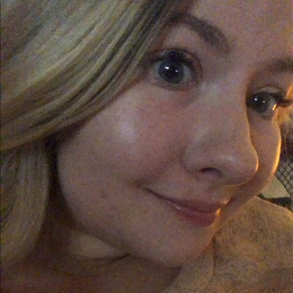 Meet your Posher, Cheyenne - Picture 1 of 1